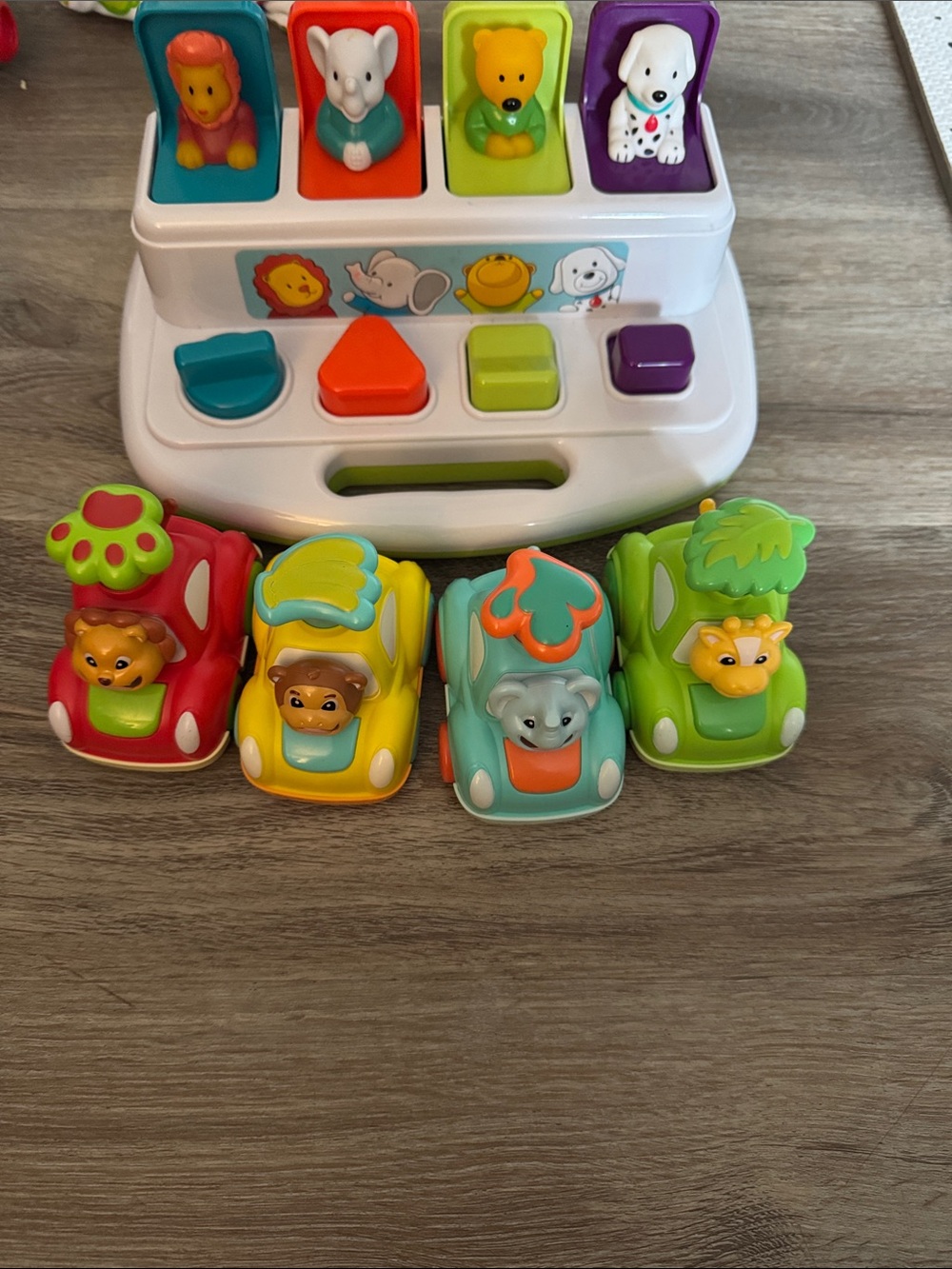 Kids push toys